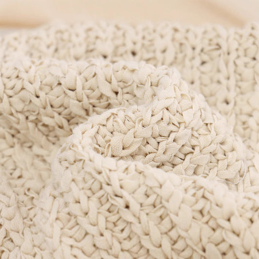 Strickpullover mit Organza-Schleife und Knopfleiste