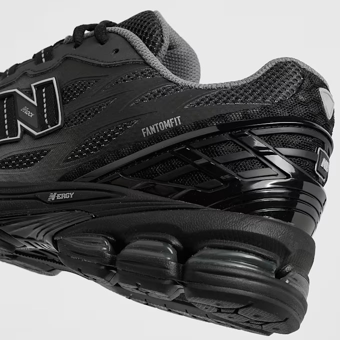 New Balance 1906 Grau / Schwarz