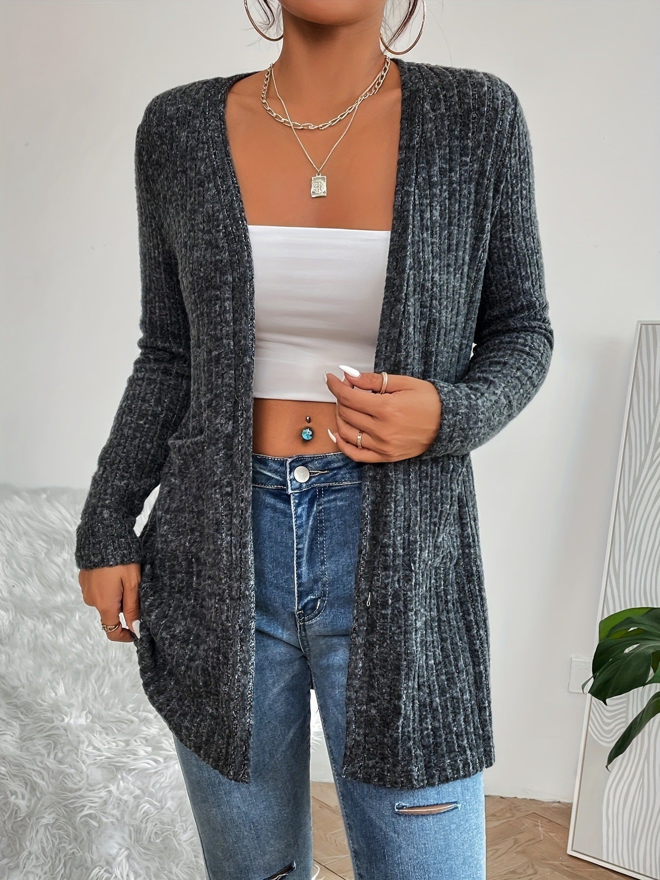 Offen geschnittene Strickjacke mit Taschen und Langarm