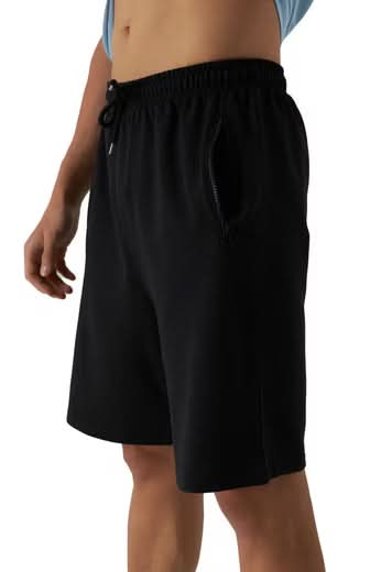 Locker geschnittene Shorts mit Kordelzug und Taschen