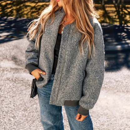 Locker geschnittene Jacke mit Reißverschluss und Strickstoff-Optik