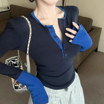 Langarmshirt mit Knopfleiste und Kontrastdetails