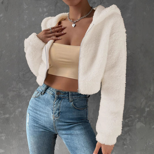 Kurz geschnittene Jacke mit Kapuze und Reißverschluss