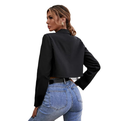 Kurz geschnittene Jacke mit Reverskragen und Ein-Knopf-Verschluss