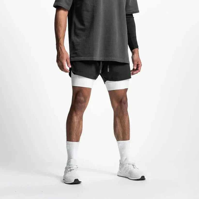 Sportliche Shorts mit Kordelzug und Taschen