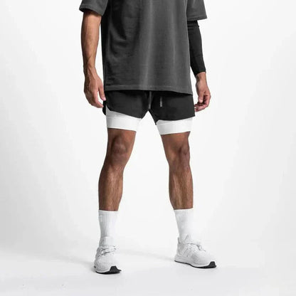 Sportliche Shorts mit Kordelzug und Taschen