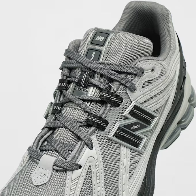 New Balance 1906 Grau