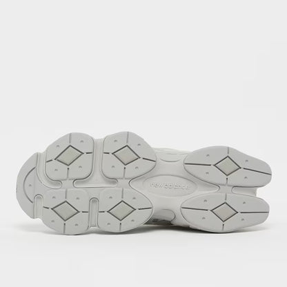 New Balance 9060 Beige / Grau