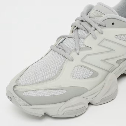 New Balance 9060 Beige / Grau