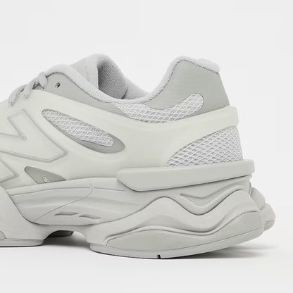 New Balance 9060 Beige / Grau