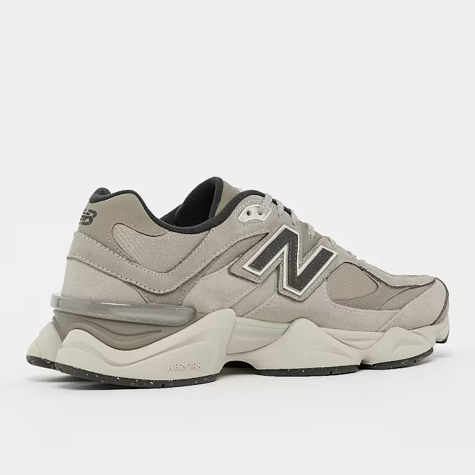 New Balance 9060 Grau / Beige
