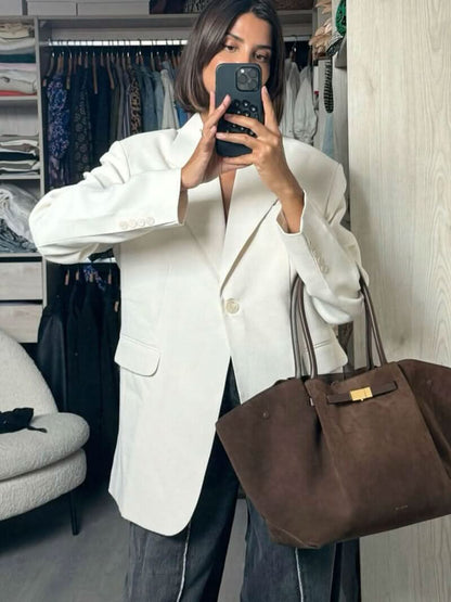 Handtasche mit Tragegriffen und Schulterriemen